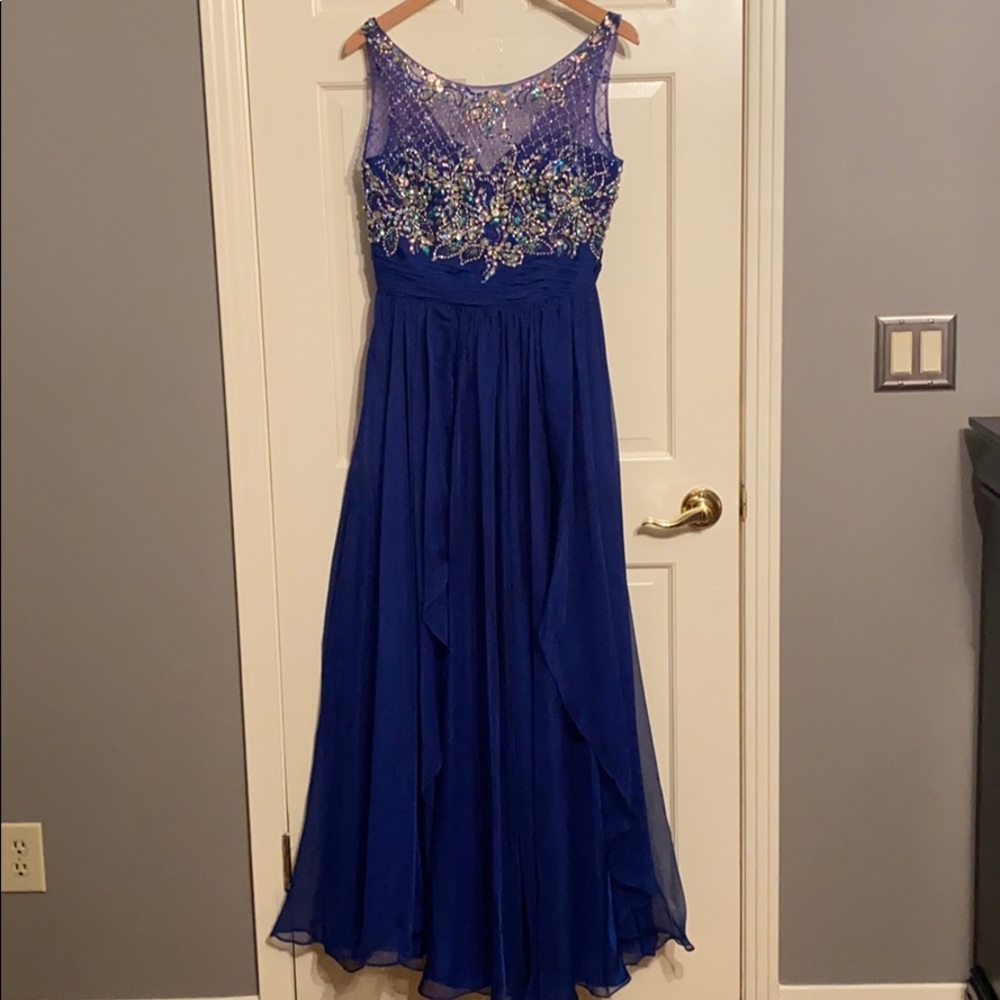 Let’s Fashion Blue Evening Gown